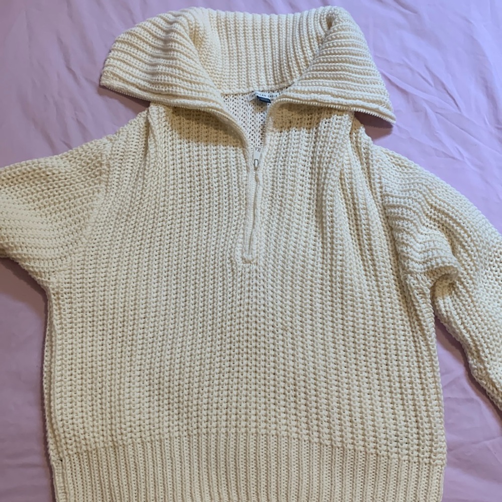 American eagle sweater SMALL